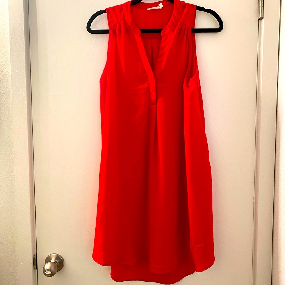 Red sleeveless t-shirt dress